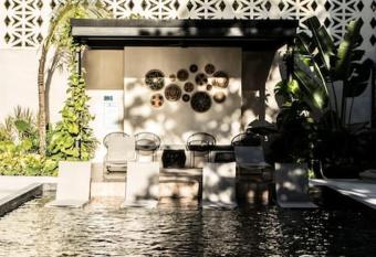 Super Location +High Speed Internet+Terrace has Balcony rooms