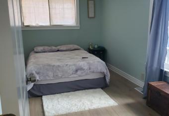 Charming Oaks Getaway has Balcony rooms