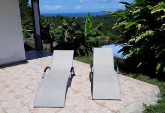 VILLA Charly, Spacieux appartement proche Deshaies allows 18 year olds to book a room