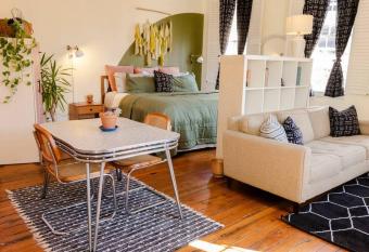 (null) allows 18 year olds to book a room