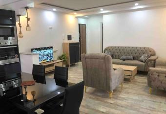 Apparemment F4 haut standing has Balcony rooms