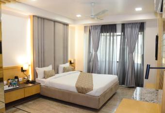 CRYTSAL RESIDENCY has Balcony rooms