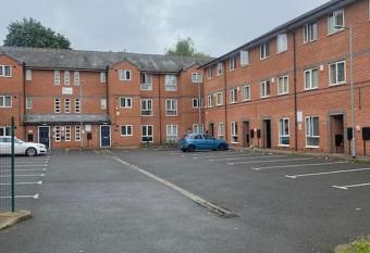 One night room allows 18 year olds to book a room