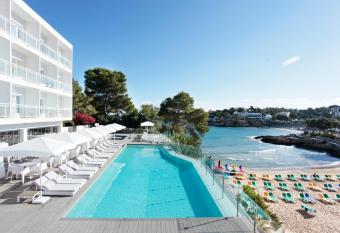 Grupotel Ibiza Beach Resort - Adults Only has Balcony rooms