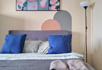 HidGem @ Tamarind Sq Cyberjaya allows 18 year olds to book a room