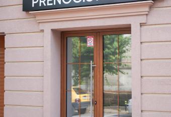 PRENOCISTE SOLE has Balcony rooms