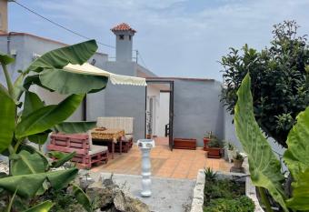 Casas Asomada allows 18 year olds to book a room