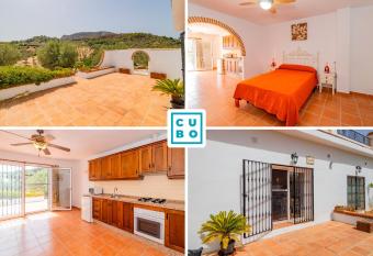 Cubo s Apartamento Rural Embrujo Andaluz has Balcony rooms