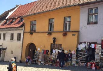 Casa Morar allows 18 year olds to book a room