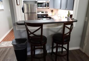 Normandie Condo #51 allows 18 year olds to book a room