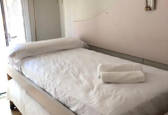 Habitaci  n Acogedora Izarra has Balcony rooms