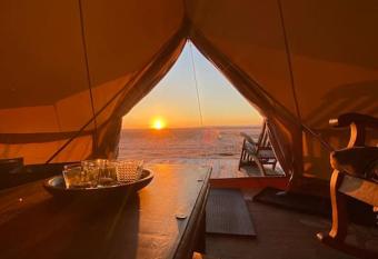 Glamping 4 saisons @ Eco Lodge B  cheron Berg  re has Balcony rooms