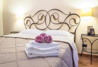 Costa Catterina B&B has Balcony rooms