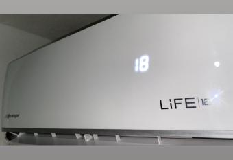 El recinto #8 has Balcony rooms