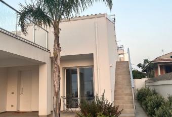 The Onames Inn colors has rooms with a private hot tub