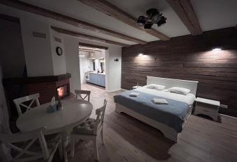 Studio Alexandra has Balcony rooms