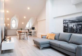 Penthouse Loft has Balcony rooms