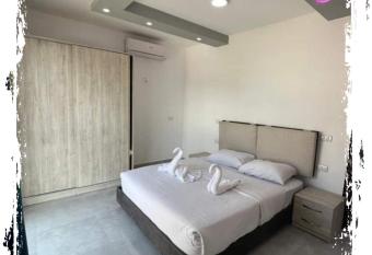 Jasmine rasort has Smoking/Balcony rooms