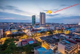 Apartment Formosa Residence-Nagoya-batam has Balcony rooms