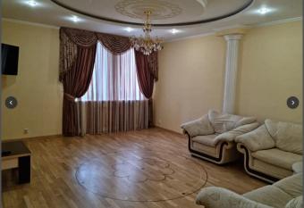 Apartment - apartment with expensive renovation))) has rooms with a private hot tub