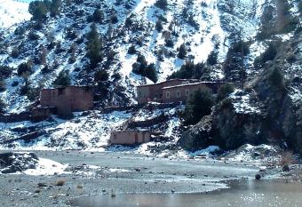 Gite atlas allows 18 year olds to book a room