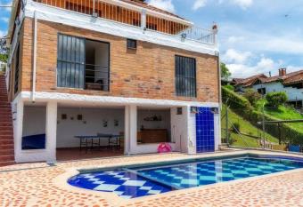 Finca La Piscina, disfrute total has Balcony rooms