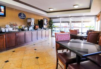 Heritage Inn has Smoking rooms