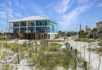 Sea La Vie has Balcony rooms