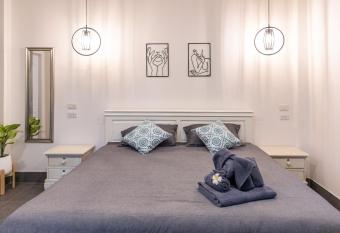 Apple Villas has Balcony rooms