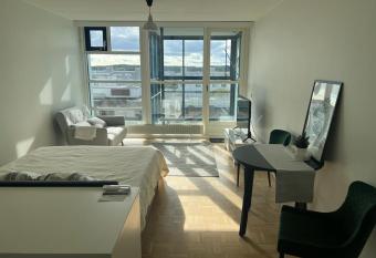 Modern and Cozy apartment with Sauna2 has Balcony rooms