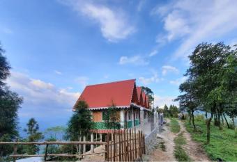 Bae Lae View Homestay has Smoking/Balcony rooms