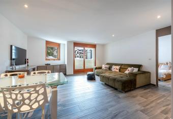 Esclusivo bilocale centralissimo has Balcony rooms