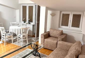 Vista Apartment City Centar has Balcony rooms