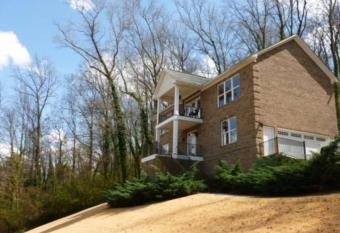 Scenic Gem 3BD Haven-Guntersvill allows 18 year olds to book a room