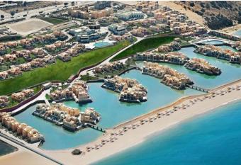 Luxury 2BR Villa With Private Pool In 5* Resort has rooms with a private hot tub