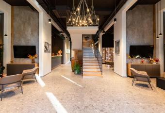 Hotel Lonca - Superior allows 18 year olds to book a room