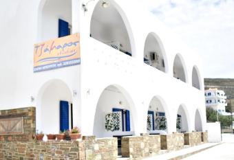 Tzamaros Studios has Balcony rooms