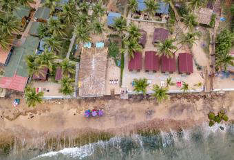 Vista Praia Beach Resort has Balcony rooms