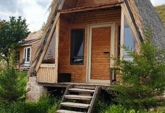 Ovadi Valley Houses has Balcony rooms