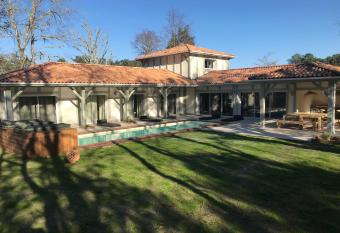 MAA MAISON has Balcony rooms