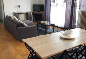 Appartement Privatif centre ville allows 18 year olds to book a room