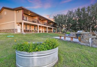 Canyon Lake Condos at Stillwater Ranch has Balcony rooms
