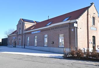 Gare 55 has Balcony rooms