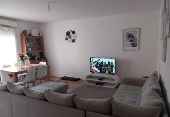 Charmant appartement T2 parc JB Lebas has Balcony rooms