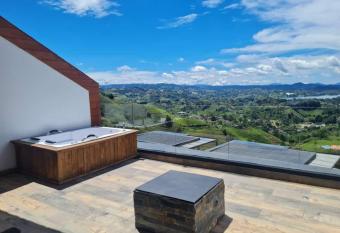 M203-Dakeva has rooms with a private hot tub