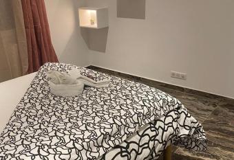 Au Calme has Balcony rooms