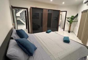 Duplex Luxurious Penthouse 5STAR has Balcony rooms