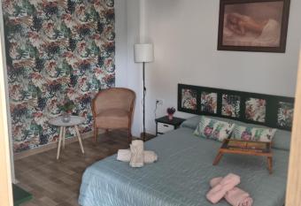 Casa Vacacional Isla allows 18 year olds to book a room