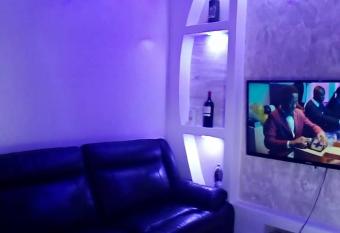 HOME OF KINGS AND QUEENS has Balcony rooms