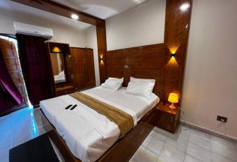 REDWINGS RESORT has Balcony rooms